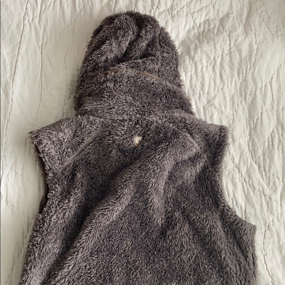 Kuhl aviator Cozy Gray Faux Fur Vest - Picture 4 of 4